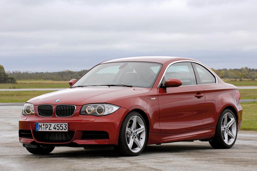  BMW 135i Coupe (E82) 2008 года  (фото 1 из 34)